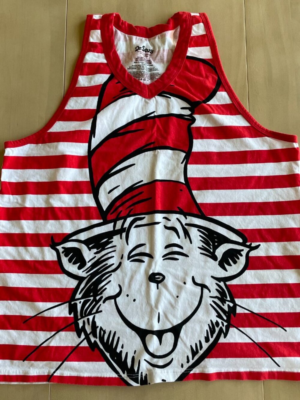 Entire Closet $5! Universal Studios Dr. Seuss Cat in the Hat 100% Cotton Tank - Picture 2 of 8